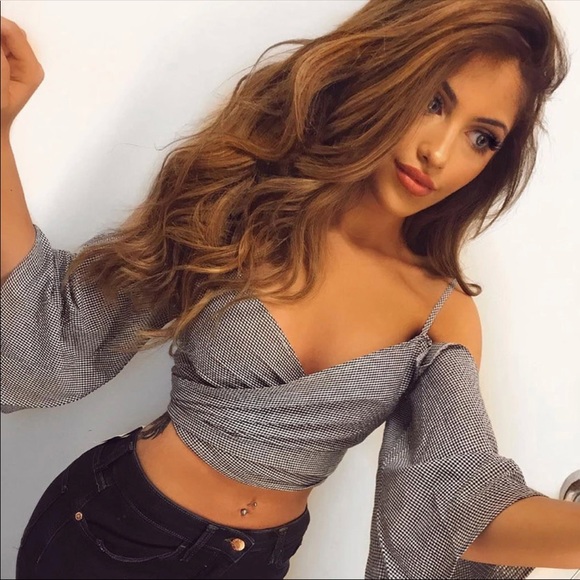 Crop Top V neck Long Sleeve Sold Out - Picture 2 of 3